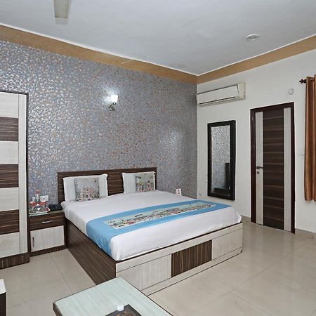 Hotel O Shanti Palace Agra  Kültér fotó